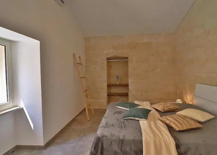 Dimora Storica Rebecca A 펜션 *