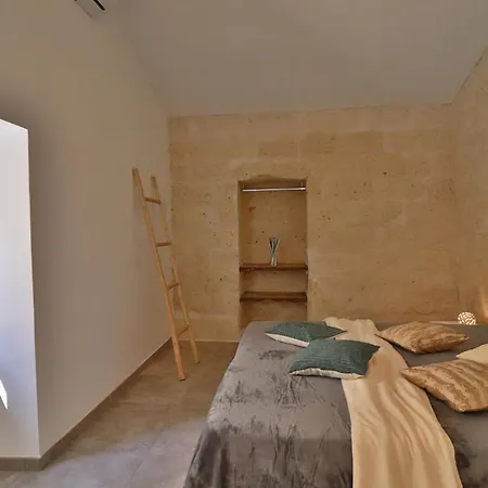 Dimora Storica Rebecca A Holiday home *